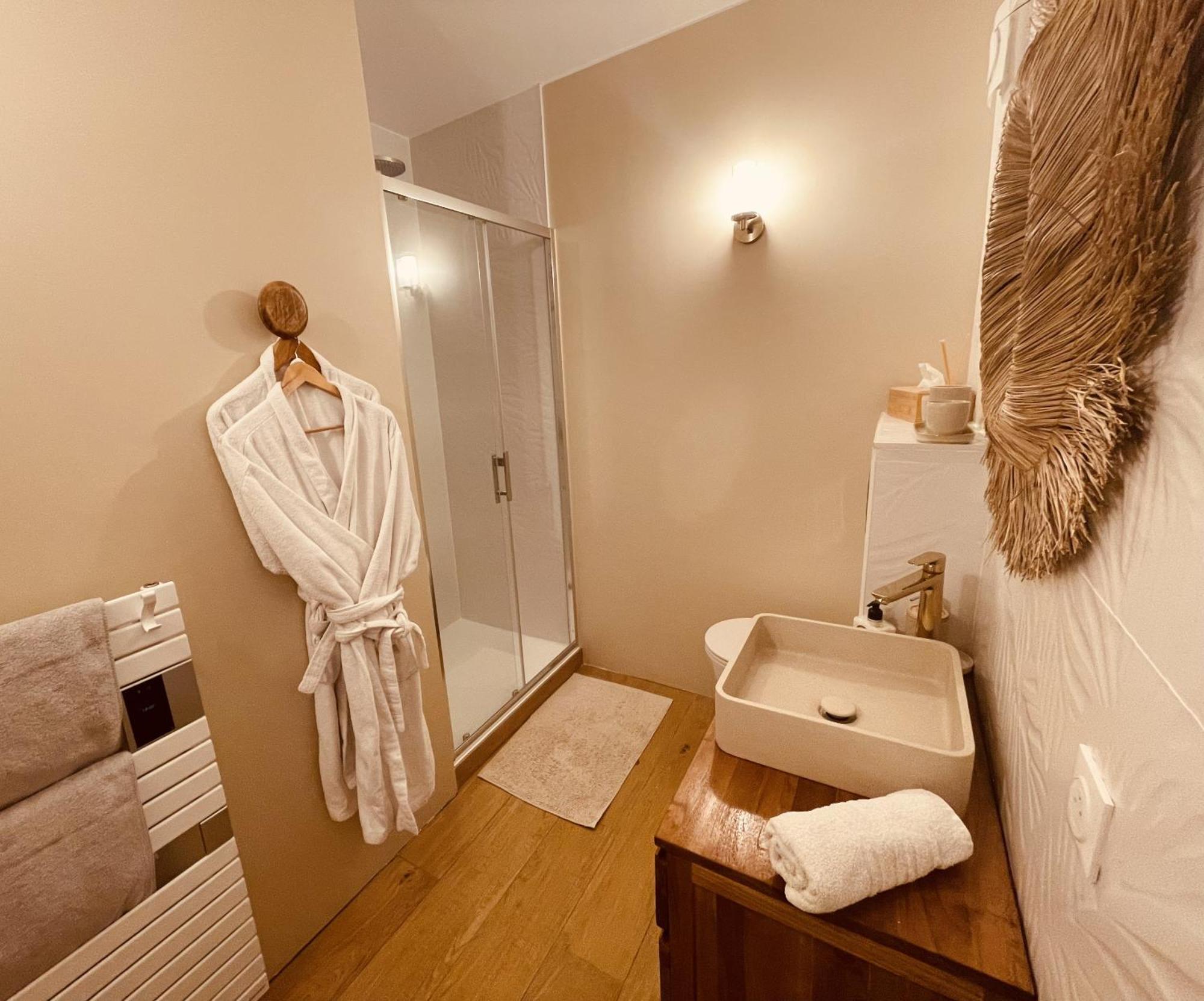 Lalagunebages, Panoramic View Bages  Exterior foto